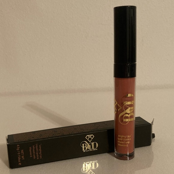 BYOD Other - BYOD LONGING LIPS MATTE LIQUID LIPSTICK with Vitamin E - Straight Forward